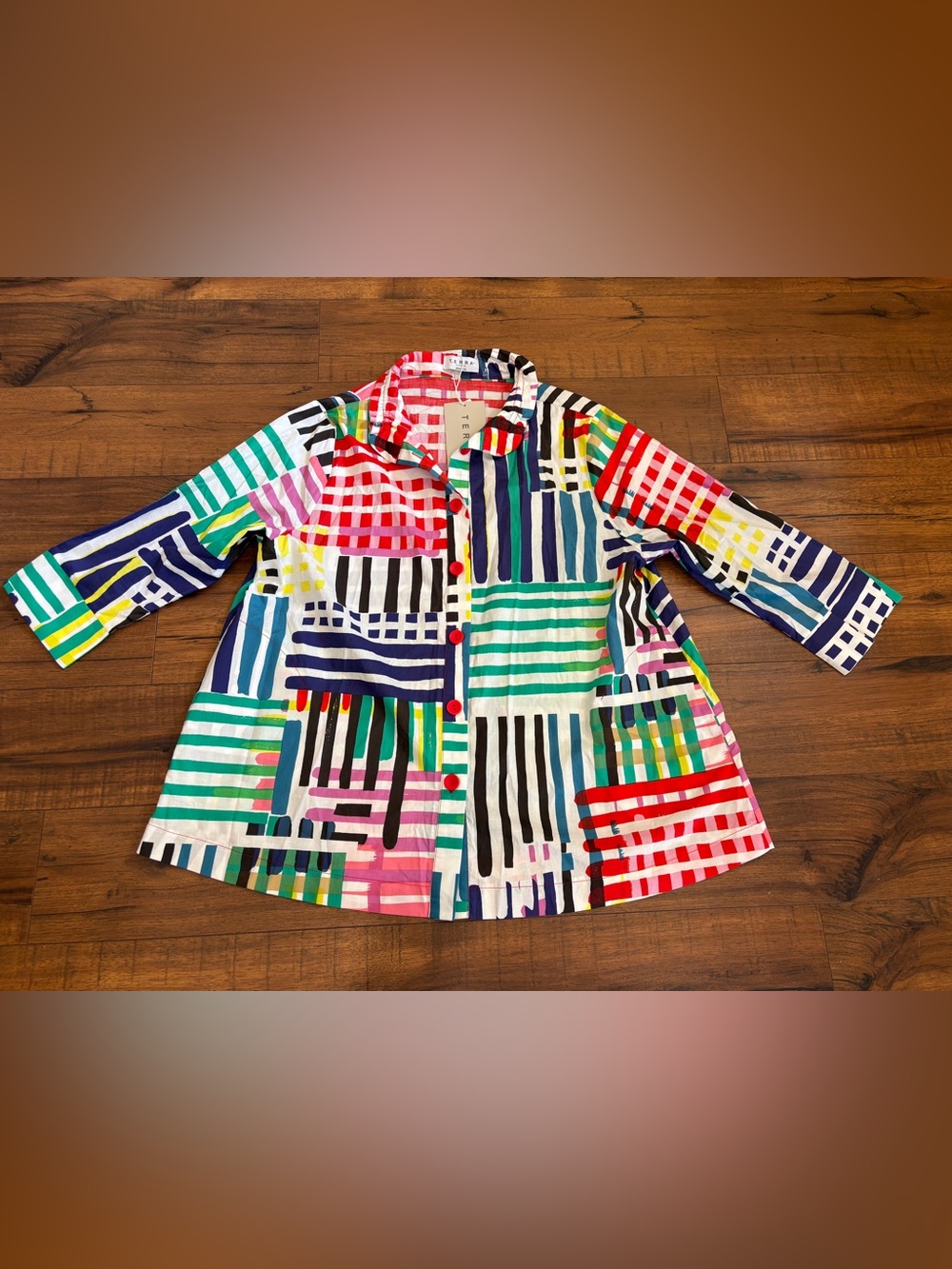 Terra Sj Apparel Women's Size Medium 3/4 Sleeve Blouse Bold Geometric Abstract